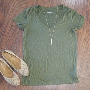 Express v-neck t-shirt